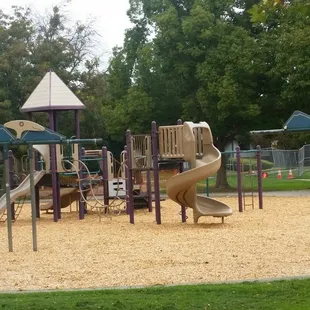 Older kids play area/ Dinosaur theme