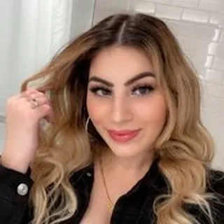 Deja L.
