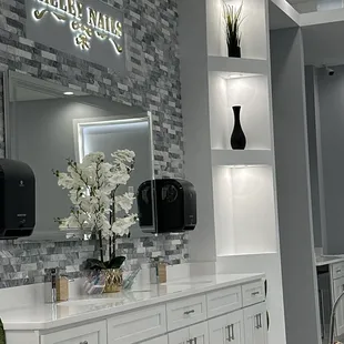 Valley Nails and Spa