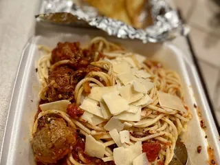 Gloria'z Pub & Grill