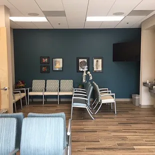 Lots of space in the waiting room!