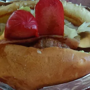 The Valley Burger, with Winne dog.