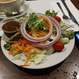 Side salad with balsamic