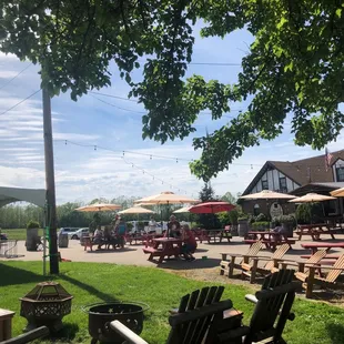 Outdoor space is really nice. Concert going on here. Artist is Greg Grayson and plays a mean guitar.