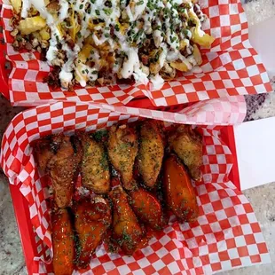 Bacon, chicken ranch fries. Lemon pepper and honey hot wings