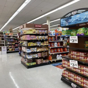 a grocery store aisle