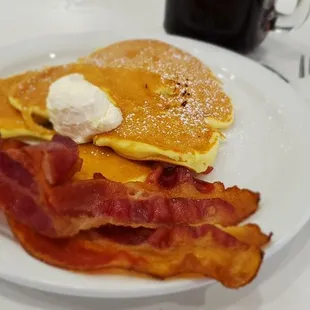 Silver Dollar Pancakes with Bacon