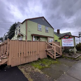 Outside sitting for non rainy and non windy Oregon days