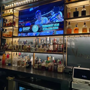 Inside bar.