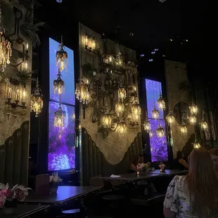 Gorgeous lighting