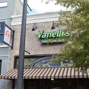 the outside of the restaurant