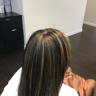 Blonde highlights/blowout