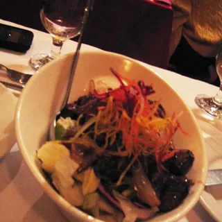 Shaking Filet Mignon Salad