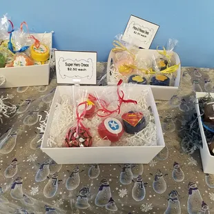 super hero chocolate covered oreos