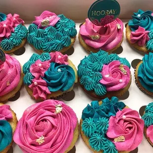 Pearls, gold leafing, food coloring, food flavors, cupcake liners, box from VB