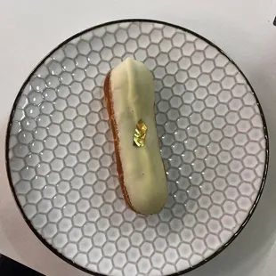 Vanilla eclair