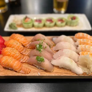 20 pcs chef's choice (tuna, salmon, albacore, escolar, shrimp)