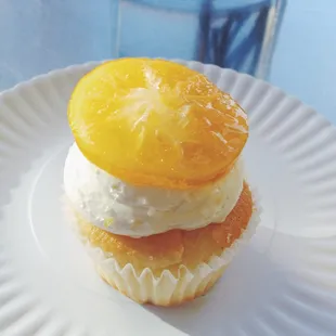 lemon cupcake