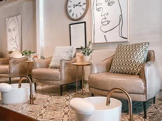 UN.RAVEL salon + spa