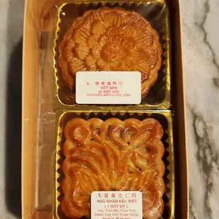 Mooncakes (Bánh Trung Thu)