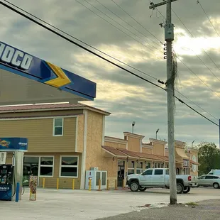 a sunoco gas station