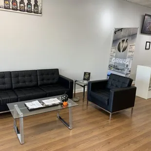 Best shop in Vegas, best prices, say whats up to Austin