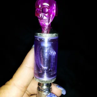 Hydra XL purple tank. And new purple skull mouthpiece. Total: $21. Cheeeee!!!