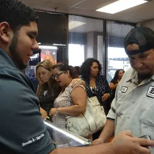 Vapor Waves Corpus Christi Texas.  Customer Service