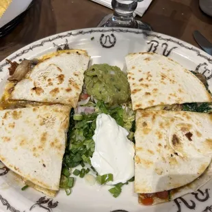 GRILLED QUESADILLA DE ESPINACAS