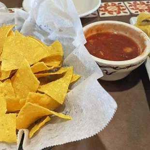 Chips &amp; salsa