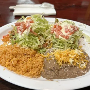 Soles, one shredded chicken , one shredded beef !! And I gotta say rice and beans were perfect !!