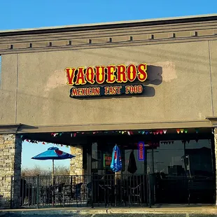 Vaqueros Store Front