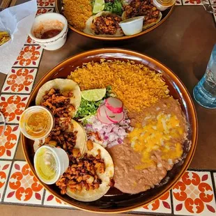 3 tacos El pastor