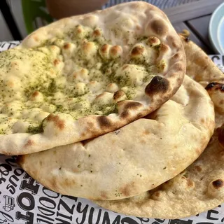 Pesto Naan