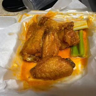 6 piece traditional hot wing.