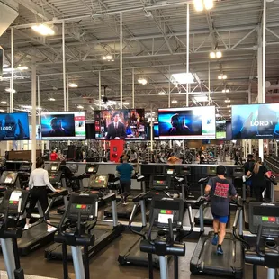 Every other cardio machine open #covdfriendly