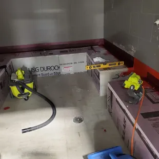 Vasa redoing Steam Room, 1 level. Steam comming out between bench..There is room for steam output @end off bench.