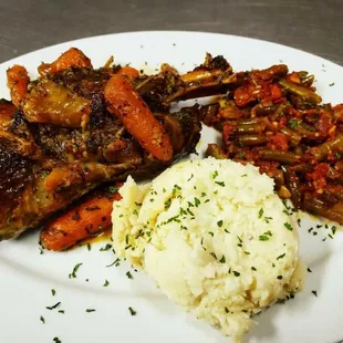 Braised lamb shanks 
Mashed potatoes 
Stewed green beans