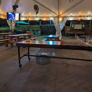 sushi and sashimi, interior