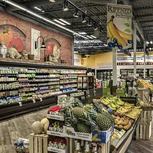 Fresh Produce from Eastern Market 6 Days a Week!