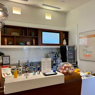 Vdara Juice Bar connected to spa and workout area