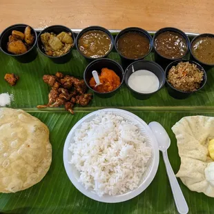 Veg thali (Three course meal with appetizer, rice, side accompaniments and dessert)