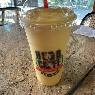 Mango pineapple smoothie