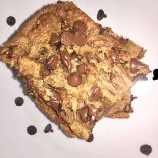 Chocolate &amp; Peanut Butter Cook-e40 bar will make you go dumb in these streets for more. 100% dairy-free and gooey-er than a mug? Yup!