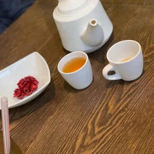 Tea and rice dessert