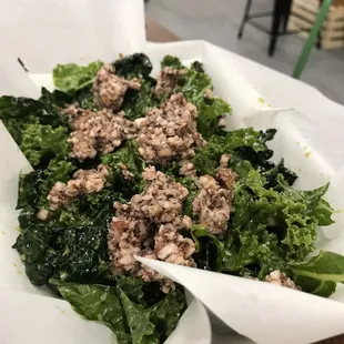 Kale salad with mock almond seafood