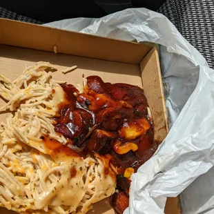 Mac n cheese and sausage