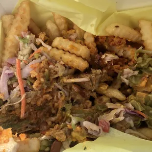 A la loaded fries! Oh. My. God! So addicting. I got the seitan asada with green chili. I'll be ordering these every time!