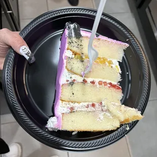 Asked for Tres leche and got dry vanilla with fruit.
