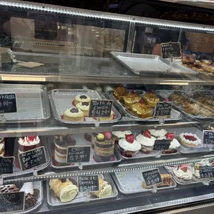 Cakes &amp; pastries